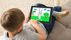 Niño con tablet