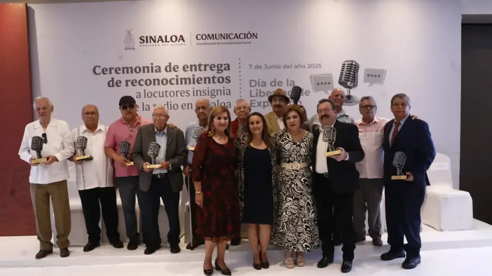 12 locutores insignia de la radiodifusión sinaloense