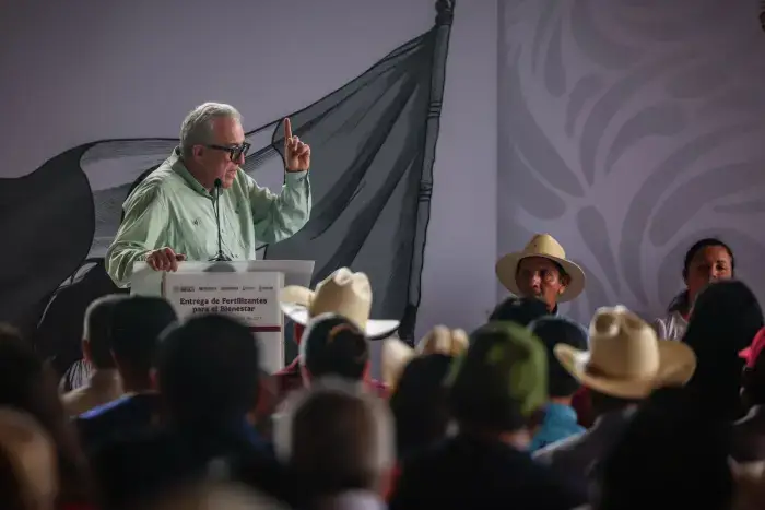Entrega de fertilizantes para productores de riego