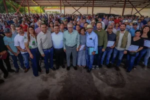 Entrega de fertilizantes para productores de riego