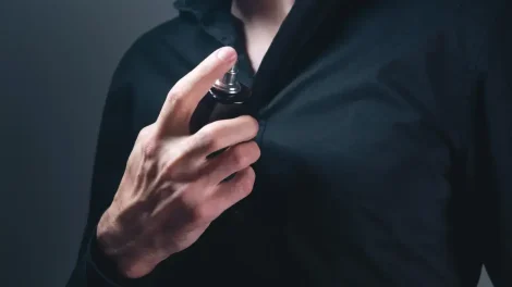 perfumes con sandalo