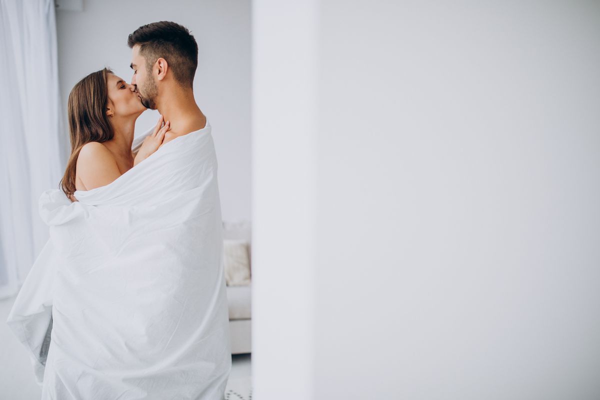 La actividad sexual antes de acostarse mejora la calidad del sueño. La actividad sexual antes de acostarse mejora la calidad del sueño.