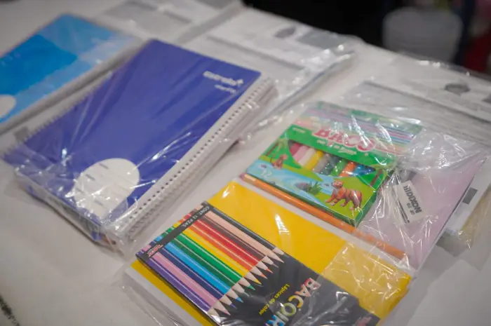 Avanza programa de canje de Uniformes y útiles escolares