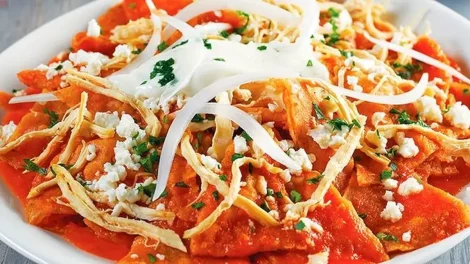 Chilaquiles rojos tradicionales