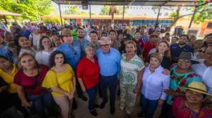 Entrega de apoyos Juan José Ríos