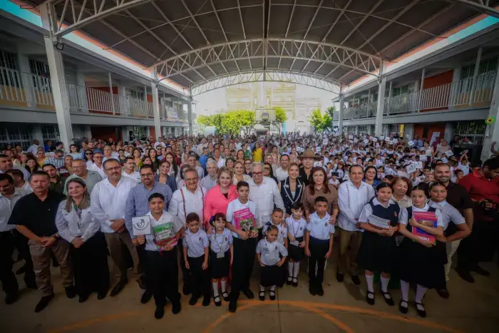 En marcha ciclo escolar 2025-2026 del nivel básico