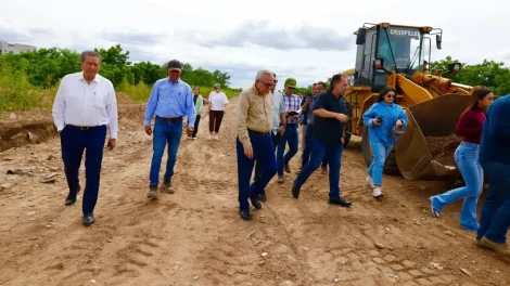 Supervisa avances del Malecón margen izquierda