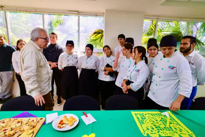 Equipamiento en la Universidad Tecnológica de Culiacán Equipamiento en la Universidad Tecnológica de Culiacán