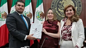 Entrega Yeraldine Bonilla el Cuarto Informe del Gobernador Rocha