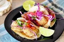 Tacos de camarones empanizados