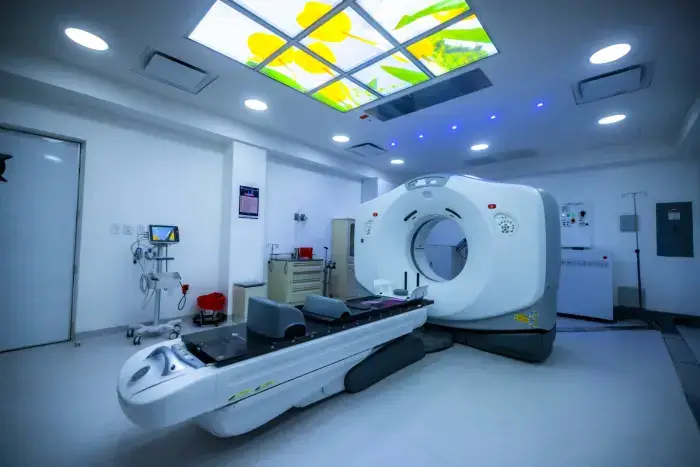 Aceleradores lineales para tratamiento de cáncer Aceleradores lineales para tratamiento de cáncer