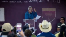Entrega de títulos de propiedad a familias de Guasave
