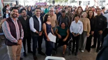 Entrega de escrituras de viviendas