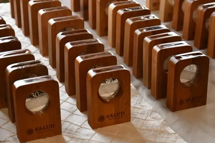 Reconocen a trabajadoras y trabajadores de los Servicios de Salud