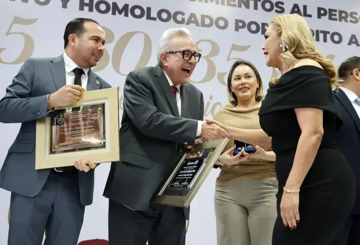 Reconocimientos a trabajadores al servicio del Estado Reconocimientos a trabajadores al servicio del Estado