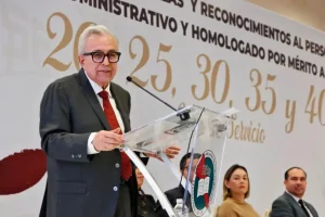 Reconocimientos a trabajadores al servicio del Estado