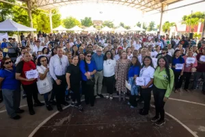 Apoyando a los tianguistas