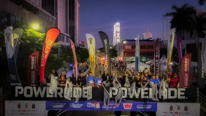 Banderazo Maratón Internacional Mazatlán