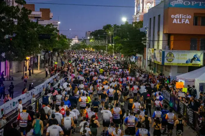 Banderazo Maratón Internacional Mazatlán