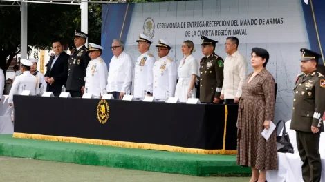 Cambio de comandante de la Cuarta Región Naval