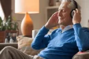 Escuchar música podría proteger el cerebro del deterioro cognitivo