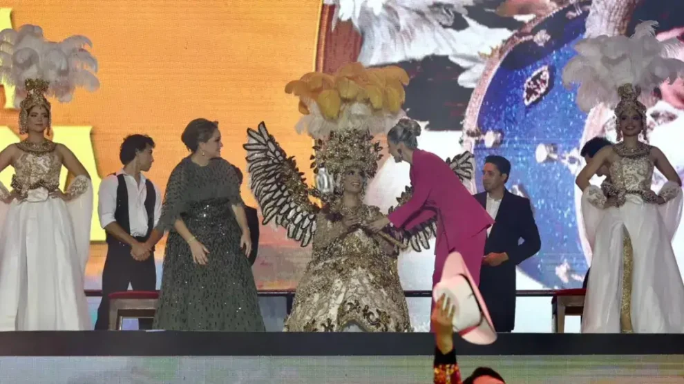 Anahí I coronada Reina del Carnaval Internacional de Mazatlán 2026