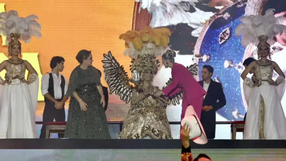 Anahí I coronada Reina del Carnaval Internacional de Mazatlán 2026