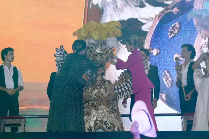 Anahí I coronada Reina del Carnaval Internacional de Mazatlán 2026