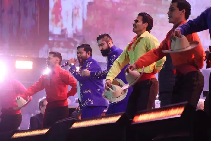 Mazatlán corona a Mariana I Reina de los Juegos Florales