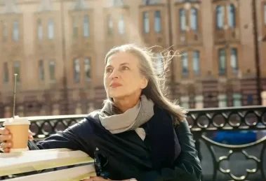 Mujer mayor menopausia