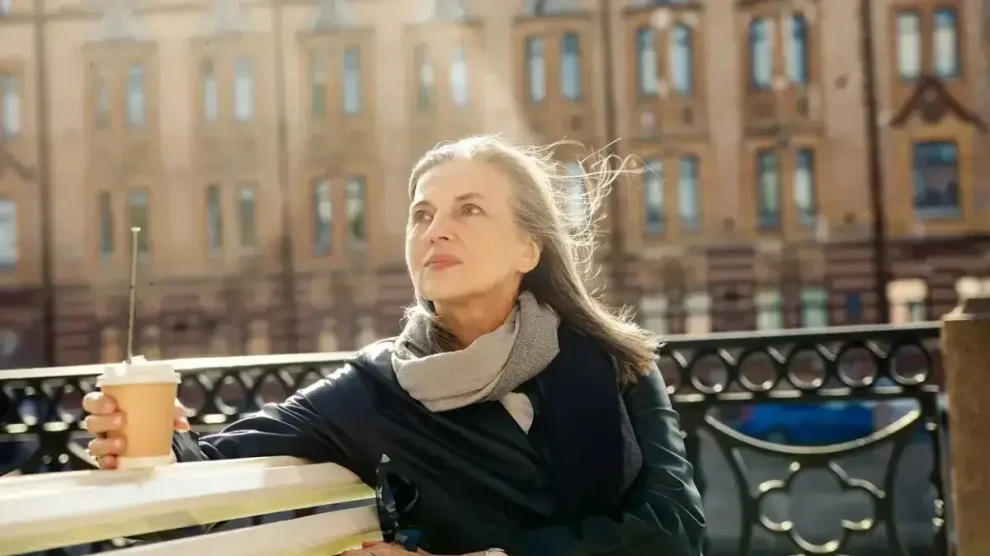 Mujer mayor menopausia