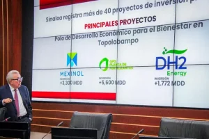 Conferencia magistral en el Centro de Estudios Superiores Navales