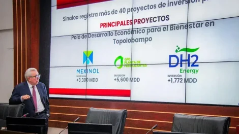 Conferencia magistral en el Centro de Estudios Superiores Navales