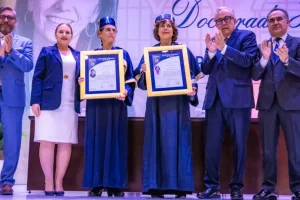 Doctorado Honoris Causa a Annie Pardo Cemo y Rosaura Ruiz Gutiérrez