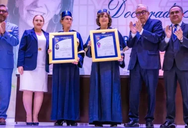 Doctorado Honoris Causa a Annie Pardo Cemo y Rosaura Ruiz Gutiérrez