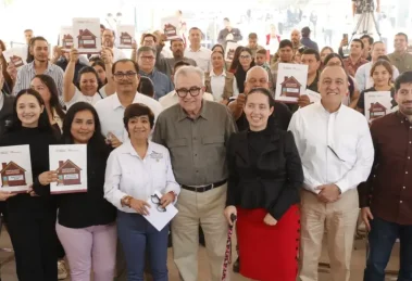 Gobernador entrega las primeras 40 viviendas para el Bienestar