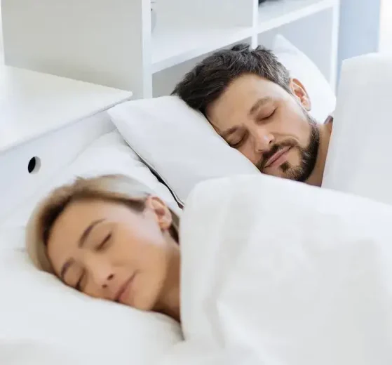 Pareja durmiendo