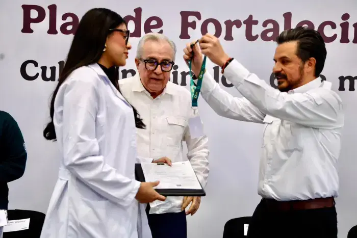 Certeza y justicia laboral reciben trabajadores del IMSS en Sinaloa