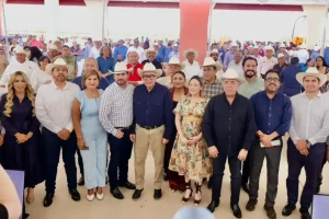 Entrega de apoyos en equipamiento por 10 mdp al sector ganadero