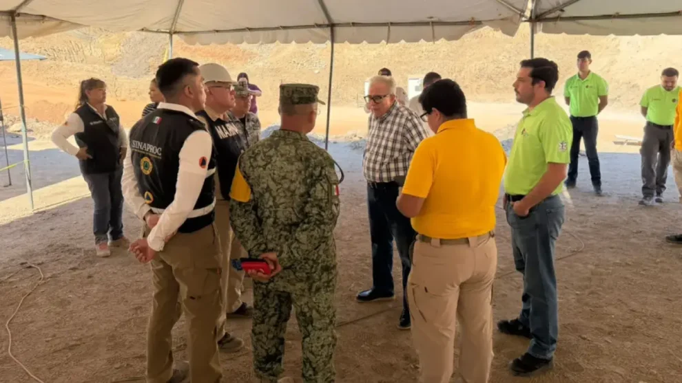 Gobernador Rocha acude a mina de Santa Fe