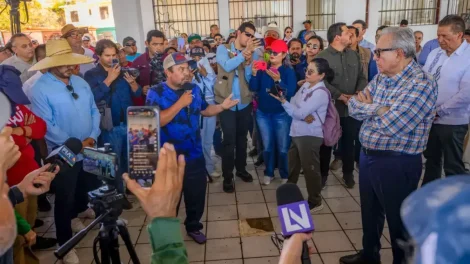 Reunión con miembros de comunidades indígenas de Ahome