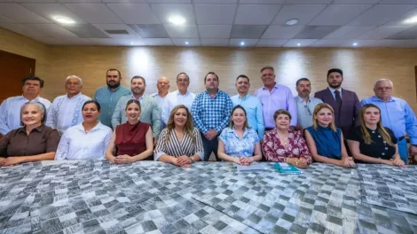 Gobernadora Yeraldine Bonilla se reunió con presidentes municipales