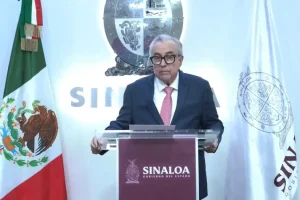 Rocha Moya solicita licencia para separarse temporalmente del cargo