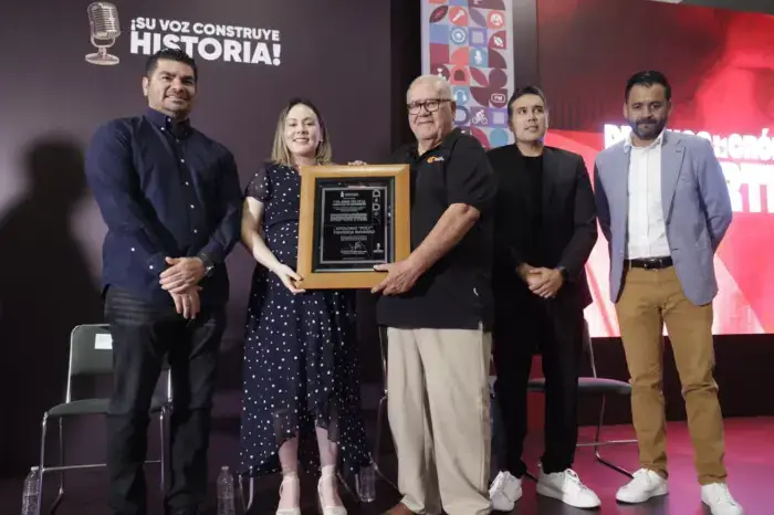 Reconoce Gobierno de Sinaloa a cronistas deportivos