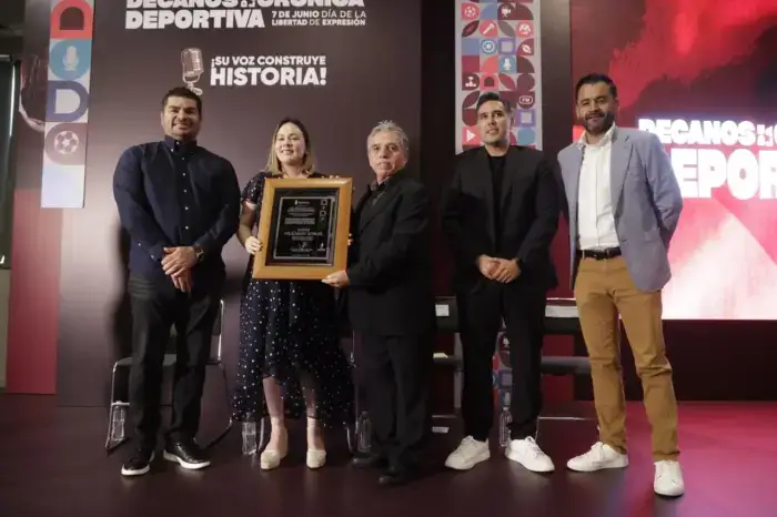 Reconoce Gobierno de Sinaloa a cronistas deportivos