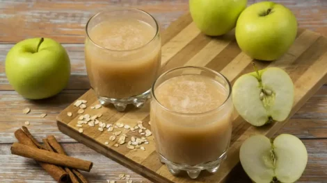 Licuado de manzana con linaza