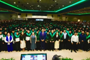 Gobernadora presidió graduación de 820 profesionales técnicos de Conalep