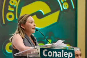 Invita Gobernadora a aprovechar los beneficios del Tren de la Salud