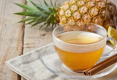Té de cáscara de piña con canela