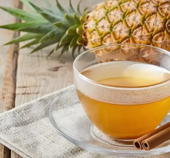 Té de cáscara de piña con canela